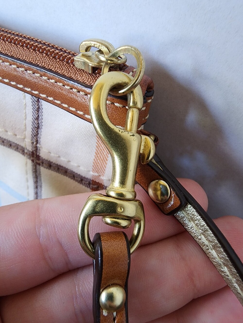 Coach Vintage Tattersall Wristlet With Metal Hang Tag, EUC - Picture 3 of 8